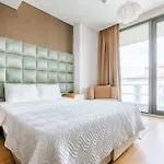 Cozy Studio Flat W Balcony 10 Min To Marmara Forum