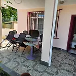 Two Bedroom Flat In The Garden At The Bosphorus