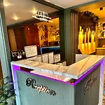 Crowned Plus Hotel