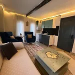 Cozy Dublex In City Center, 3Rd Floor