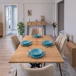 Modern Central 2Br Apt In The Hearth Of The City