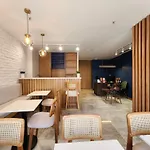 Taksim Landhouse Hotel