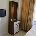 Simon Hotel