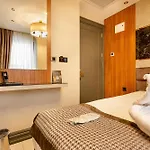 Santra Hotel