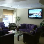 Hotel Ay