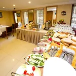 Hotel New House