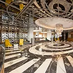 Wyndham Grand Istanbul Kalamış Marina Hotel