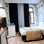 Ease Inn