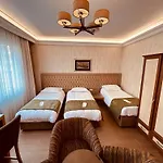 Lily Rooms