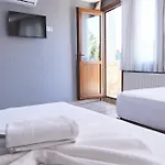 Pequena Casa Apart