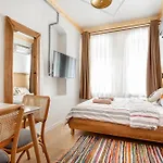 Armel Homes Galata