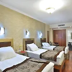 Grand Madrid Hotel