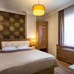 My Rose Hotel