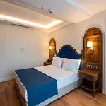 Nova Plaza Pera