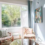 Peaceful Flat W Garden View Balcony In Kadikoy
