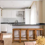 Cozy Flat 10 Min To Aqua Florya Mall In Bakirkoy