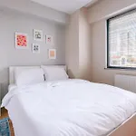 Colorful Flat Near Torium And Beylikduzu Metrobus
