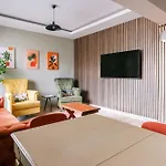 Colorful Flat Near Torium And Beylikduzu Metrobus