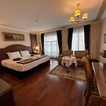 Glk Premier Regency Suites & Spa