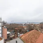 Penthouse Duplex 4Br25Bath Terrace Views! #258