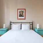 Warm Cozy Charming 2Bd2Bath Galatatower Gem! #256