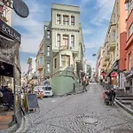 Comelivego Besiktas 1