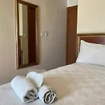 Hotel Real Life