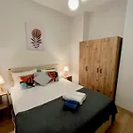 Apartment W/ New Furnitures Next To Istiklal Street And Taksim Square