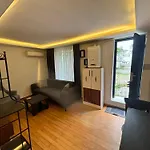 Cozy Garden-Level Apartment Near Taksim