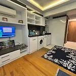 Charming Semi-Basement Apartment Steps From Taksim Square No 1