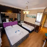 Royal Garden Suite And Hotel