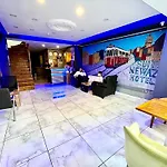 Comfort Nevvaz Suit Taksim