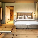 Liman Otel