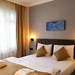 Front Door Suites