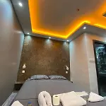 New La Pella Suites