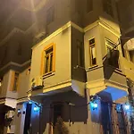 New La Pella Suites