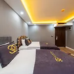 Viv City Hotel