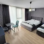 Royal City Hotel Old Town