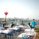Raymond Hotel Old City
