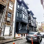 Room In Apartment - Luxury Historical Hotel Room In Sultanahmet