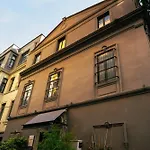 Decamondo Residence