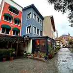 Modern Sultan Hotel
