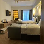 Iris Han Hotel