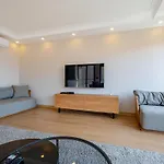 Chic Bosphorus View Apartment