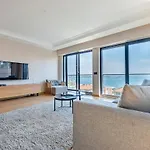 Chic Bosphorus View Apartment