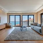 Chic Bosphorus View Apartment