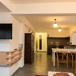 Mayer Tatarbey Apartments
