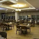 Sarissa Hotel