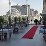 Sarissa Hotel