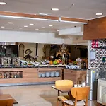 Mari Suites Hotel